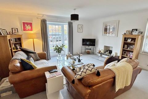 14 Aubrey Close, Marlborough, SN8 1TS