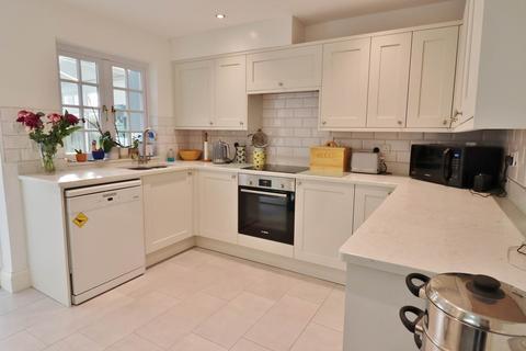 14 Aubrey Close, Marlborough, SN8 1TS