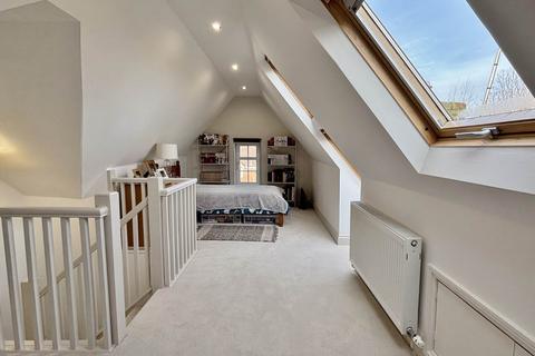 14 Aubrey Close, Marlborough, SN8 1TS