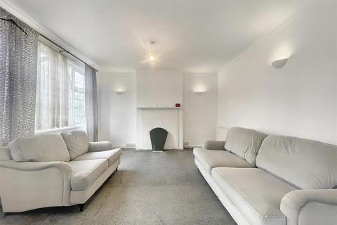 2 bedroom flat to rent, Napier Road, Wembley