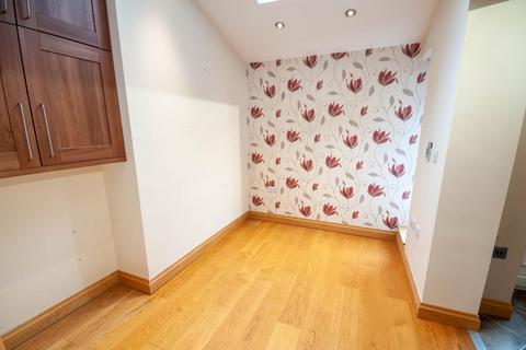 3 bedroom mews for sale, Greenoak, Manchester M26