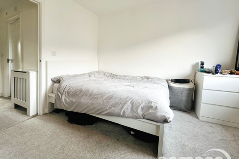 34 Divot Way, Basingstoke, RG24 9YE
