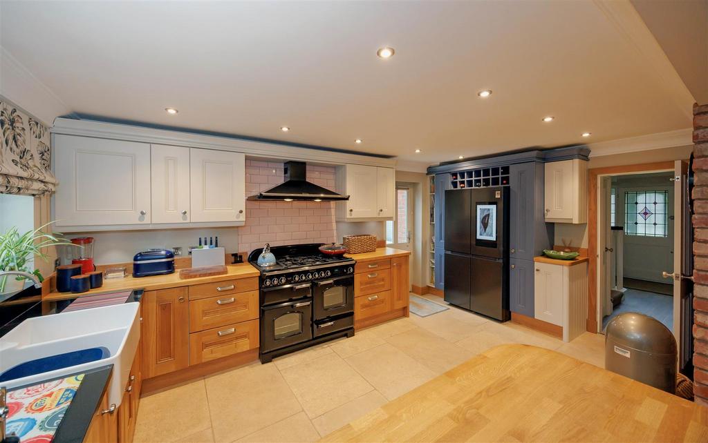 Kitchen 4 1 N9 A2665.jpg