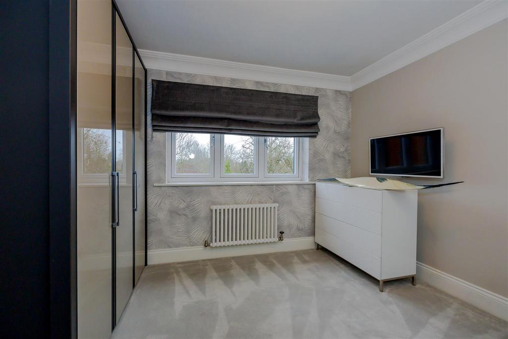 Bedroom 4 1 N9 A2727.jpg