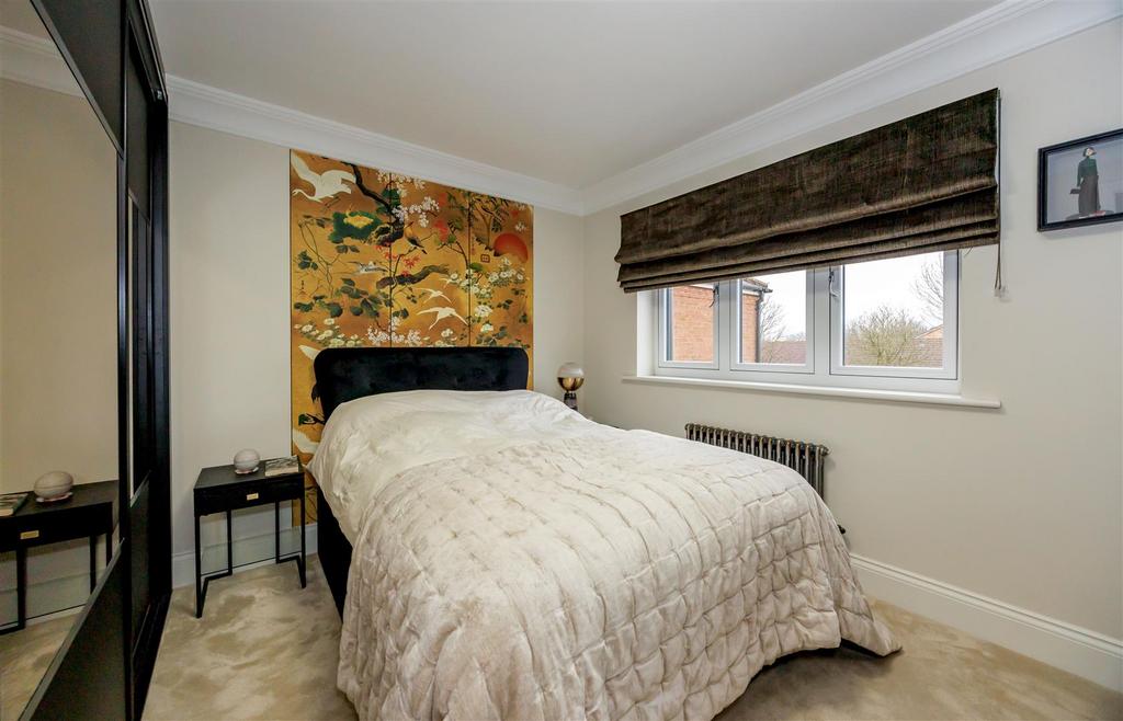 Bedroom 3 1 N9 A2714.jpg