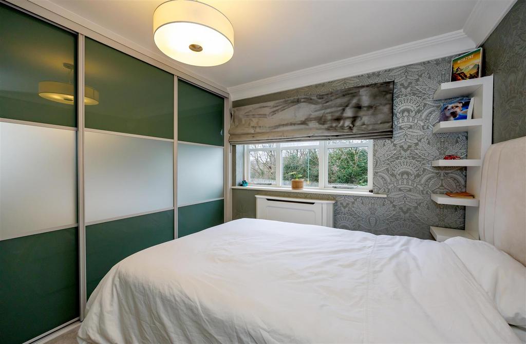 Bedroom 2 1 N9 A2691.jpg