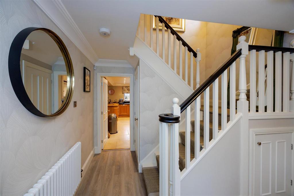 Stairs hallway 1 N9 A2584.jpg