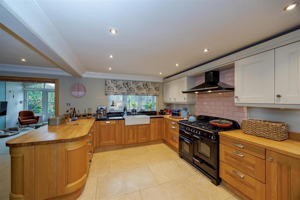 Kitchen 2 1 N9 A2659.jpg