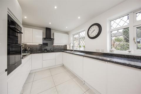 3 bedroom semi-detached house for sale, Maidstone Road, Borough Green TN15