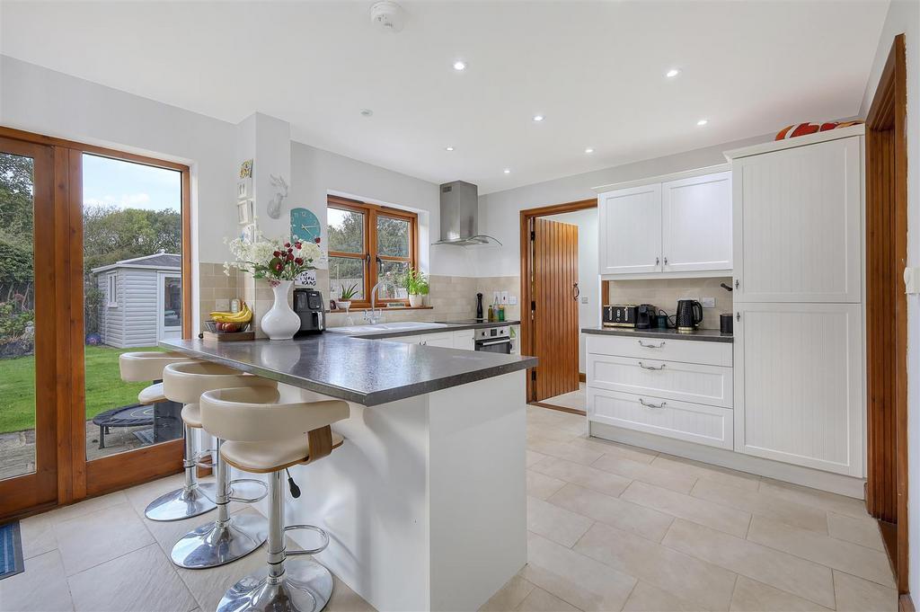 Superb kitchen / diner