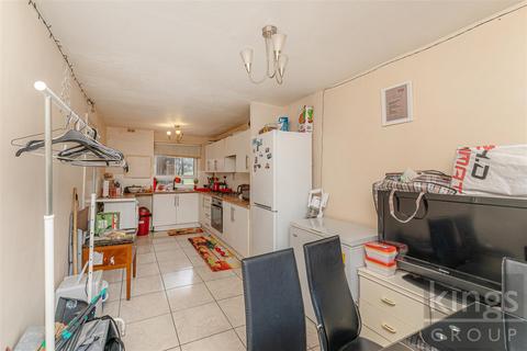 3 bedroom maisonette for sale, Agricola Place, Enfield