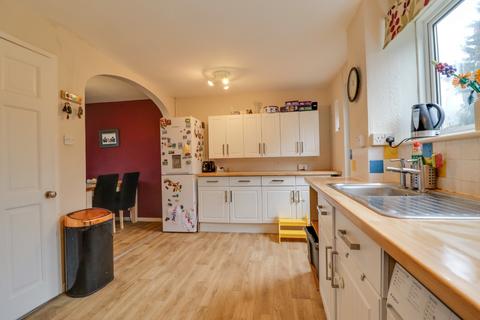 3 bedroom terraced house for sale, Kingsclere Avenue, Weston