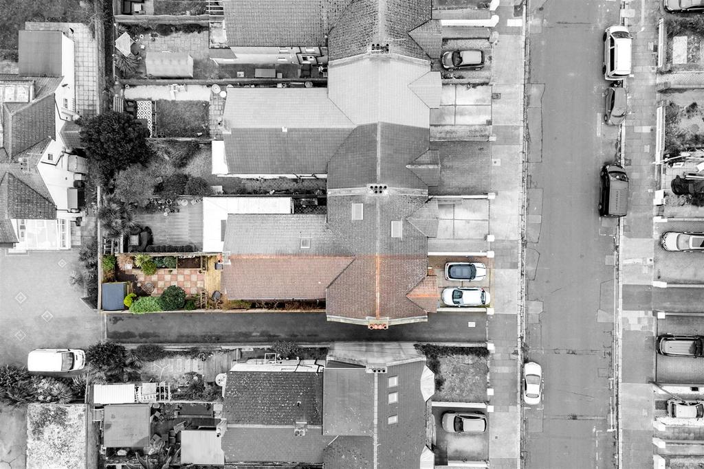 Navarino Road, 15-008bw.jpg