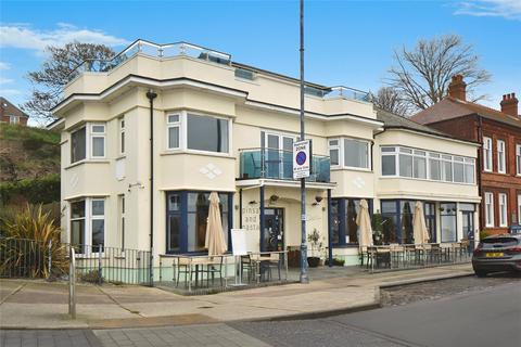 2 bedroom apartment for sale, Undercliff Road West, Felixstowe, Suffolk, IP11