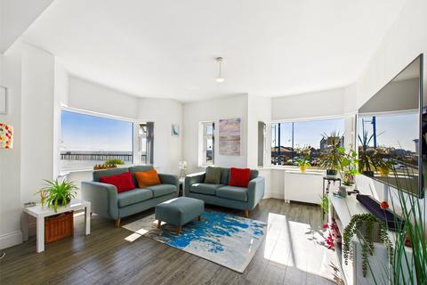 2 bedroom apartment for sale, Undercliff Road West, Felixstowe, Suffolk, IP11