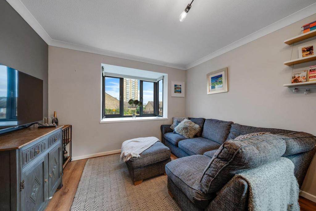 05-118c81909 - Prop WPen - NS - 2 Ashurst Close SE2