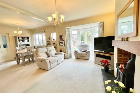 4 bedroom house for sale, Dundee Close, Leigh-on-Sea, Essex, SS9