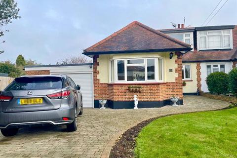 5 bedroom bungalow for sale, Dundee Close, Leigh-on-Sea, Essex, SS9