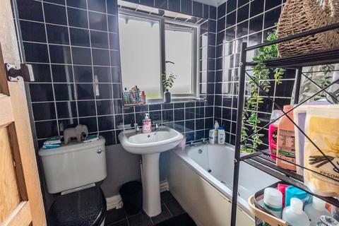 3 bedroom semi-detached house for sale, Hadbury Road, Basford, Nottingham