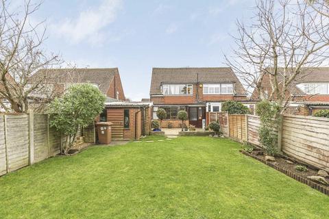 35 Stratton Road, Sunbury-on-thames, TW16 6PH