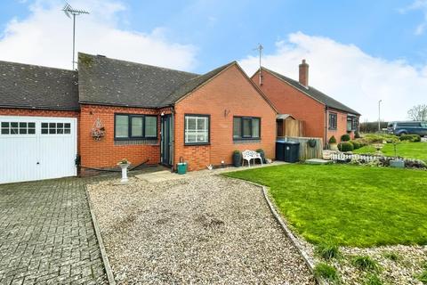 2 bedroom semi-detached bungalow for sale, Woodward Court, Snitterfield, Stratford-Upon-Avon