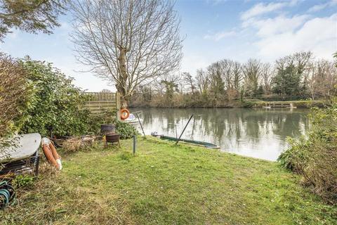 8 Sunbury Court Island, Sunbury-on-thames, TW16 5PP