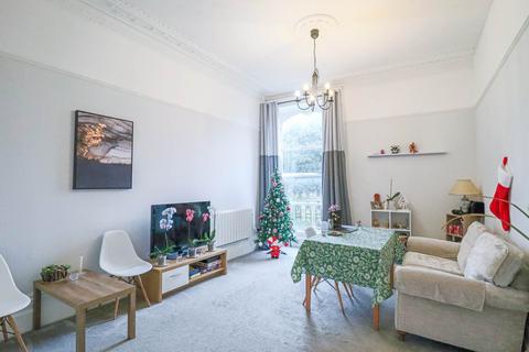 1 bedroom flat for sale, Ellenborough Crescent, South Ward