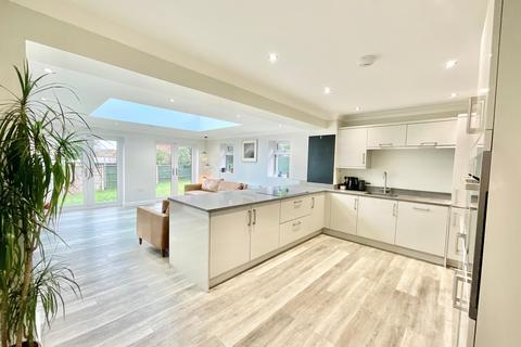 12 Beech Close, Cheadle, Stoke-on-trent, ST10 1SN