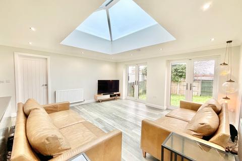 12 Beech Close, Cheadle, Stoke-on-trent, ST10 1SN