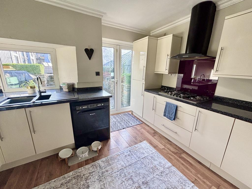 Kitchen / Breakfast Room