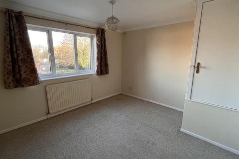 2 bedroom semi-detached house to rent, Manston Drive, Wellesbourne