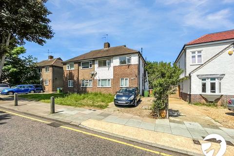 2 bedroom maisonette to rent, Lingfield Crescent, Falconwood, London, SE9