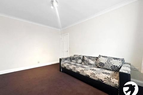 2 bedroom maisonette to rent, Lingfield Crescent, Falconwood, London, SE9