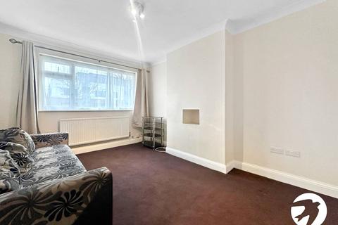 2 bedroom maisonette to rent, Lingfield Crescent, Falconwood, London, SE9