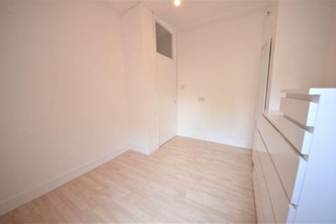 1 bedroom ground floor flat to rent, Coleman Road, Camberwell SE5