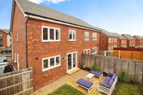 3 bedroom semi-detached house for sale, Wigse Avenue, Kidderminster DY11