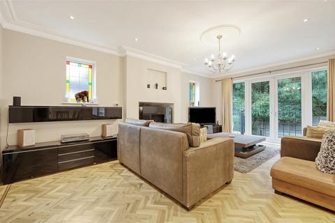 4 bedroom semi-detached house for sale, Newlands Road, Woodford Green IG8