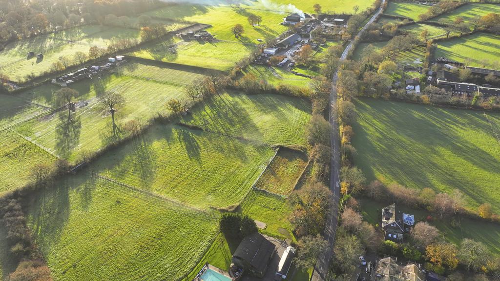 Broadford Bridge Road, West Chiltington, RN20 2 LF