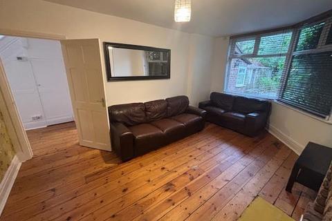 3 bedroom house to rent, Parrs Wood Road, Didsbury, Manchester