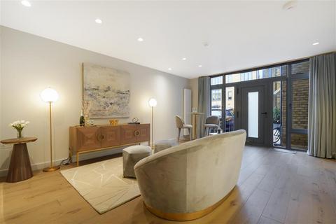 1 bedroom flat for sale, Deodar Road, SW15