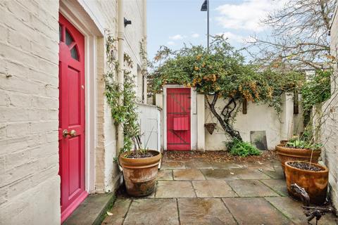 4a Church Path, London, W4 5BJ