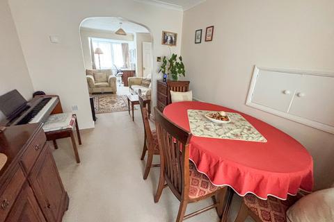 35 Pinter Close, Burnham-on-sea, TA8 1JN