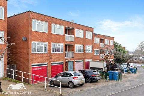 2 bedroom flat for sale, Lower Meadow, Harlow