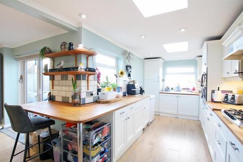 4 bedroom semi-detached house for sale, COBHAM ROAD, FETCHAM, KT22