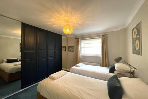 undefined, Chainpier house, Brighton