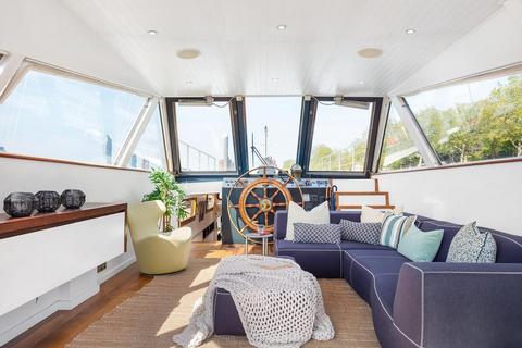 4 bedroom houseboat for sale, London SW3