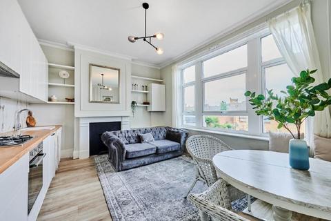 3 bedroom flat for sale, Dawes Road, Fulham