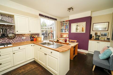 4 bedroom end of terrace house for sale, Dudley Street, Leighton Buzzard