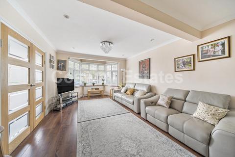 4 bedroom semi-detached house for sale, Worcester Crescent, Mill Hill, NW7