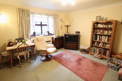 2 bedroom retirement property for sale, Windsor Mews, Hill Top Close, Rayleigh, SS6